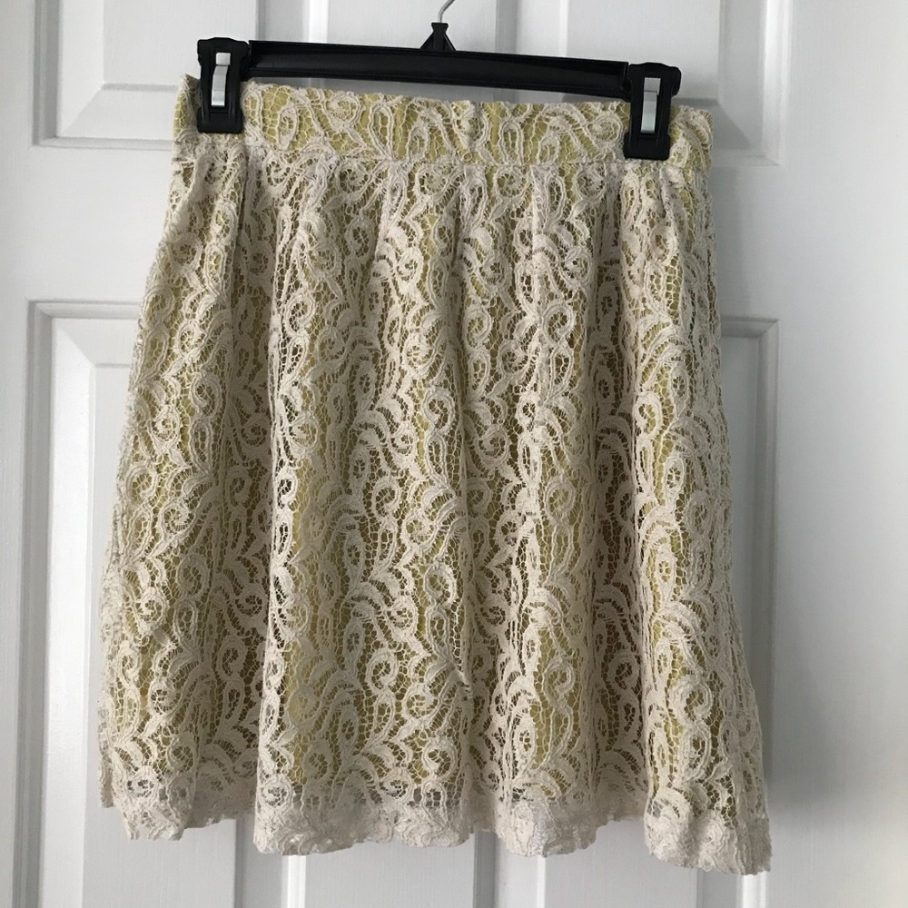 [NWOT] UNDER SKIES — Chartreuse Lace Skirt